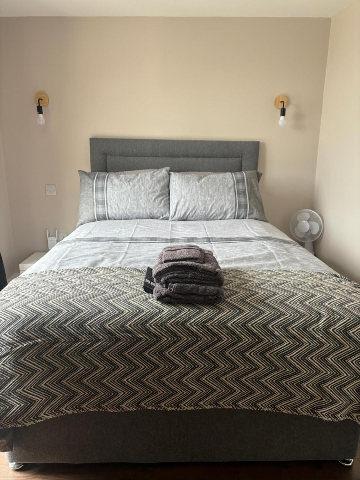 Butlersbridge Private Detached Small Bedroom And Bathroom Only- This Is Not An Apartment מראה חיצוני תמונה